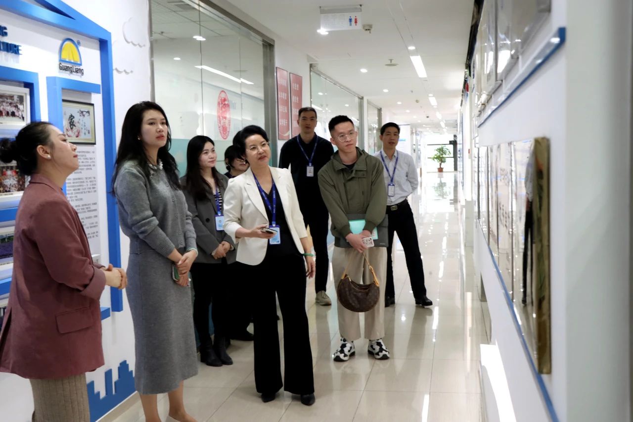 东莞市都会更新协会向导一行莅临15vip太阳集团集团旅行交流