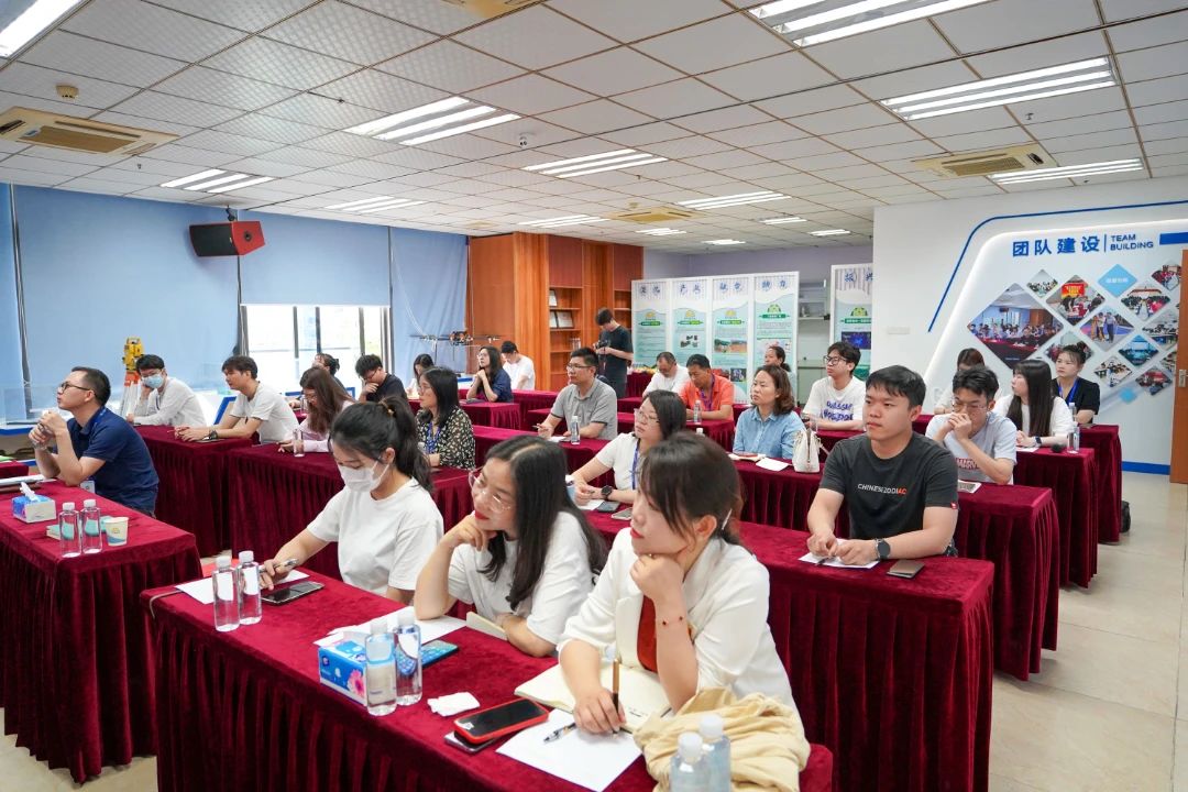 15vip太阳集团集团引领AI风潮，，全员学习共创生长