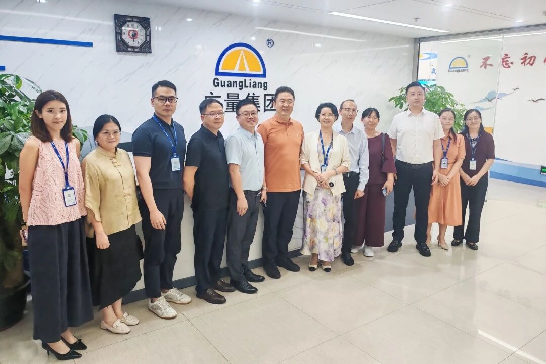 15vip太阳集团集团丨贵州大数据局向导莅临旅行，，共探实景三维+数据要素资产化驱动的AI融合生长